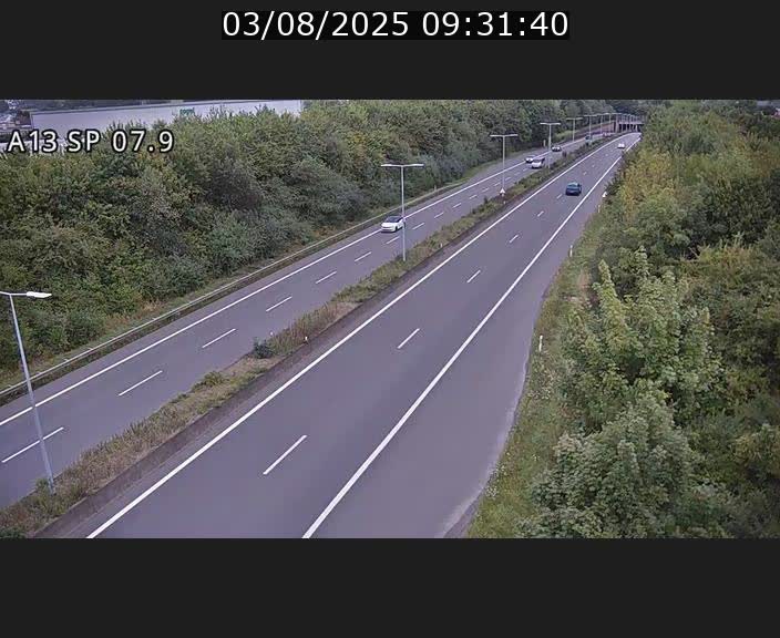 Traffic live webcam Luxembourg Jonction Lankelz - A13 direction Pétange - BK 7.9