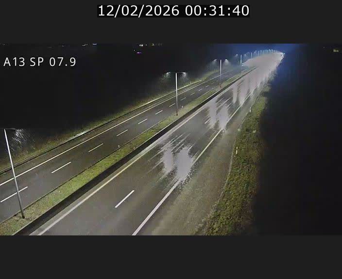 Traffic live webcam Luxembourg Jonction Lankelz - A13 direction Pétange - BK 7.9