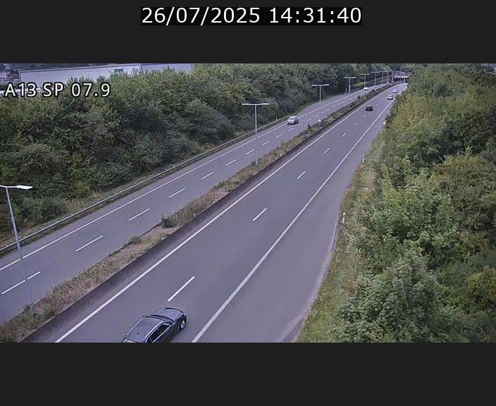 Traffic live webcam Luxembourg Jonction Lankelz - A13 direction Pétange - BK 7.9