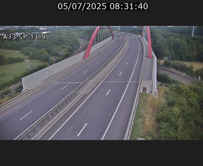 Traffic live webcam Luxembourg Kayl - A13 direction Esch-sur-Alzette/Luxembourg-ville - BK 13.9
