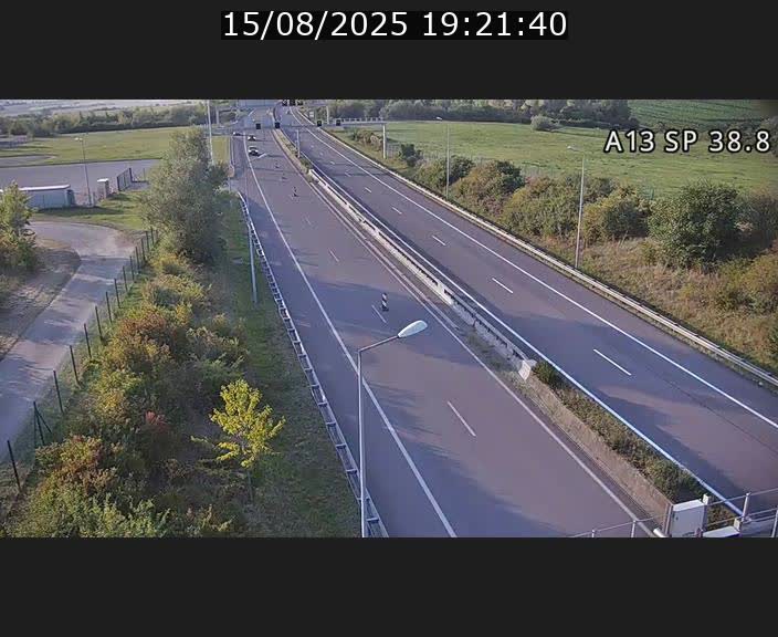 Webcam autoroute A13 à l'entrée ouest du tunnel Markusbierg à Schengen. Vue orientée vers le tunnel et l'Allemagne