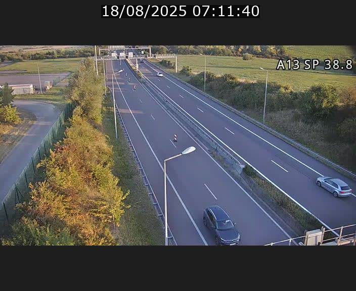 Webcam autoroute A13 à l'entrée ouest du tunnel Markusbierg à Schengen. Vue orientée vers le tunnel et l'Allemagne
