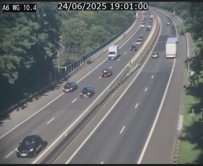 Traffic live webcam Luxembourg Mamer - A6 - BK 10.4 - direction Luxembourg/France/Allemagne