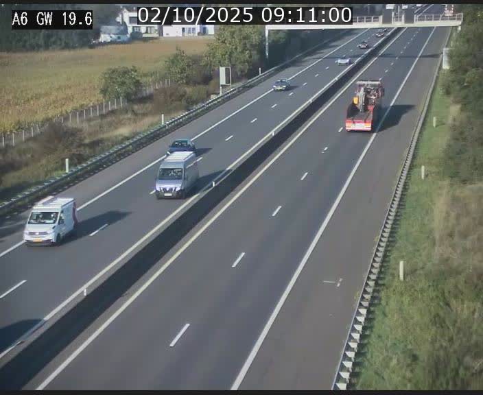 Traffic live webcam Luxembourg - Steinfort - A6 - BK 19.6 - direction Belgique