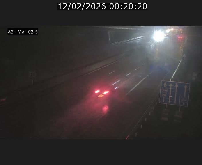 Webcam autoroute A3 au Luxembourg à proximité de la Croix de Gasperich. Vue orientée vers Luxembourg
