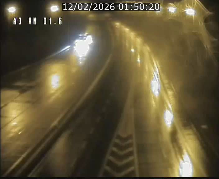 Traffic live webcam Luxembourg - Croix de Gasperich - A3 - BK 1.6 - direction France/Aire de Berchem