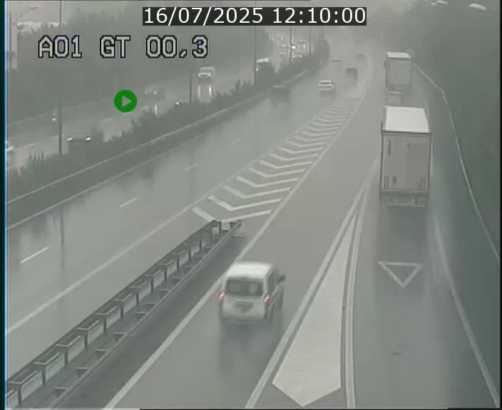Traffic live webcam Luxembourg Croix de Gasperich - A1 direction Kirchberg - BK 0.3