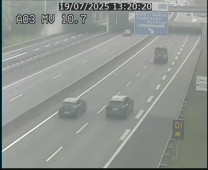 Traffic live webcam Luxembourg Croix de Bettembourg - A3 - BK 10.7 - direction France