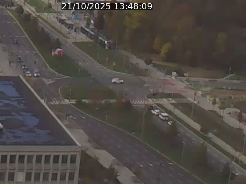 Webcam sur l'avenue John Fitzgerald Kennedy (N51) avec vue sur le Pont rouge (Pont Grande Duchesse Charlotte), l'arrêt Pfaffenthal et l'entrée du quartier Kirchberg