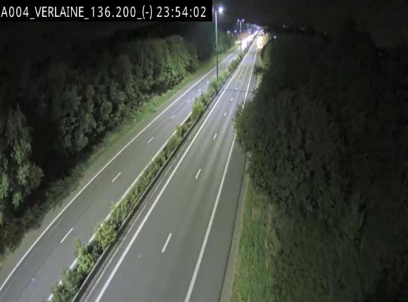 Webcam sur l'E411 à hauteur du pont surplombant la N40, à proximité de la sortie 26 Verlaine - Libramont-Chevigny. Vue orientée vers Namur