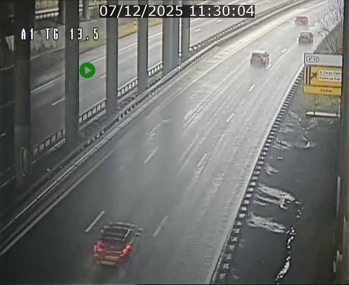 Traffic live webcam Luxembourg Senningen - A1 direction Luxembourg - BK 13.5