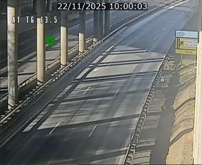 Traffic live webcam Luxembourg Senningen - A1 direction Luxembourg - BK 13.5