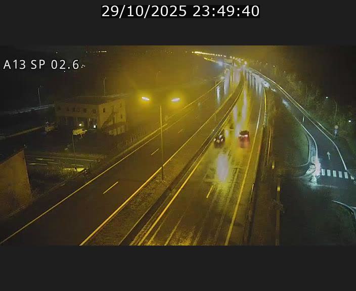 Traffic live webcam Luxembourg Sanem - A13 direction Pétange - BK 2.6
