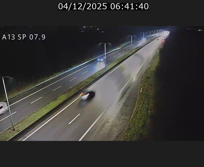 Traffic live webcam Luxembourg Jonction Lankelz - A13 direction Pétange - BK 7.9