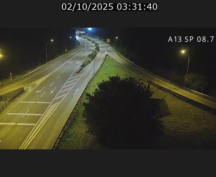 Traffic live webcam Luxembourg Jonction Lankelz - A13 direction Pétange - BK 8.7 