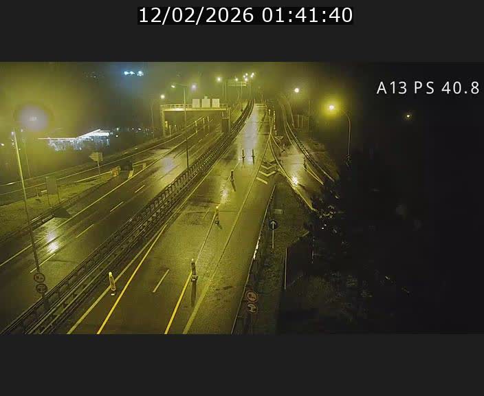 Webcam autoroute A13 à la sortie est du tunnel Markusbierg à Schengen. Vue sur le pont de la Moselle, vers l'Allemagne