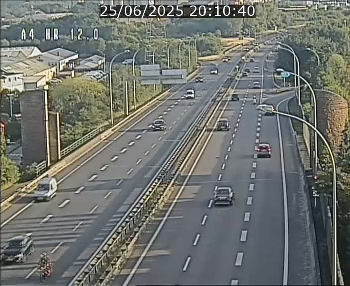 Traffic live webcam Luxembourg Jonction Foetz - A4 - BK 12.0 - direction Esch sur Alzette