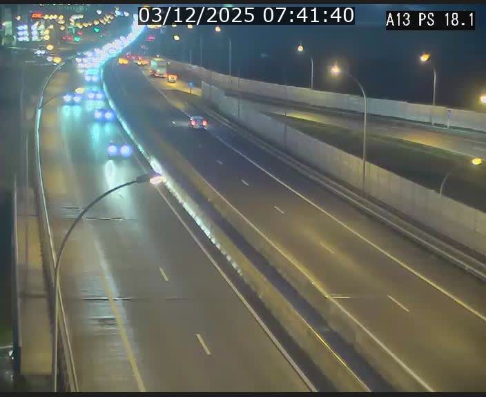 Traffic live webcam Luxembourg Dudelange - A13 direction Croix de Bettembourg - BK 18.1