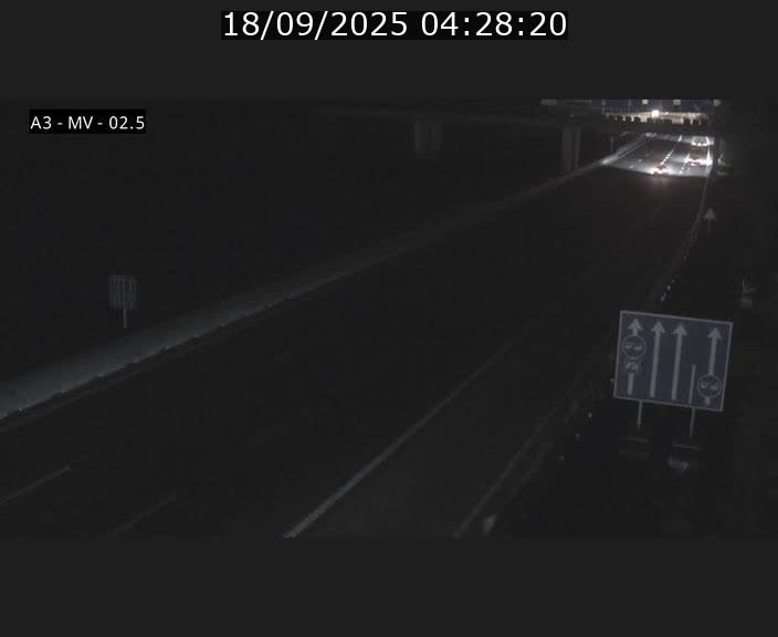 Webcam autoroute A3 au Luxembourg à proximité de la Croix de Gasperich. Vue orientée vers Luxembourg