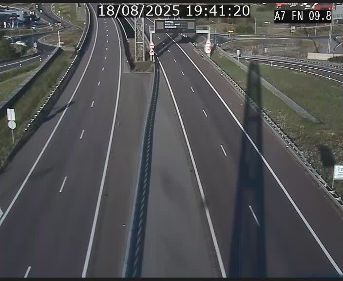 Caméra trafic Luxembourg - A7, Tunnel Gousselerbierg, sortie sud, direction rond-point Lorentzweiler (BK 9.9)