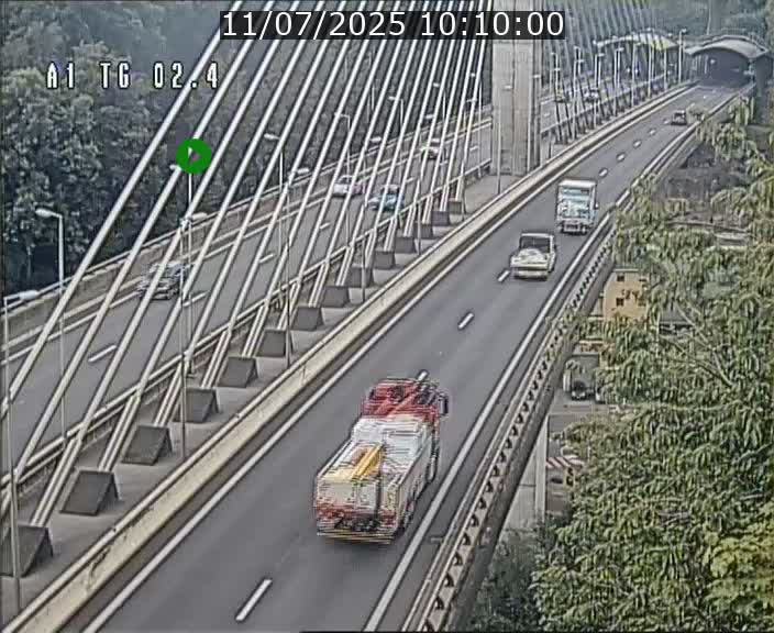 Traffic live webcam Luxembourg Sandweiler - A1 direction Luxembourg-ville - BK 2.4