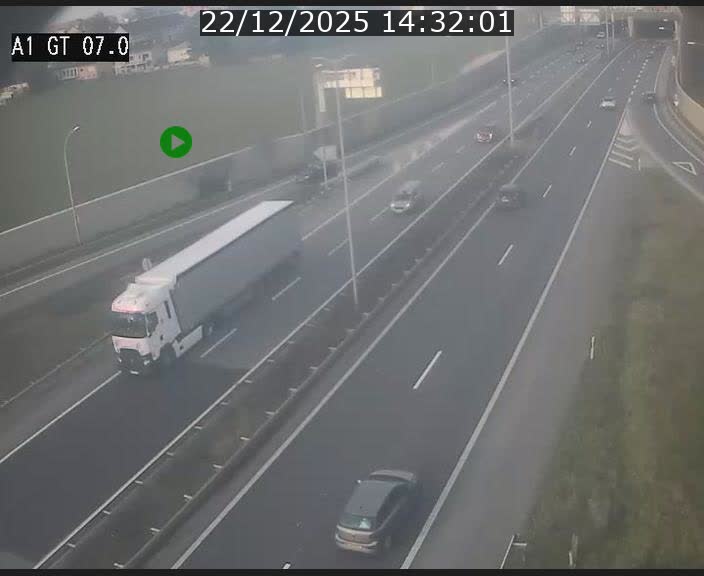 Traffic live webcam Luxembourg Cents - A1 direction Kirchberg - BK 7