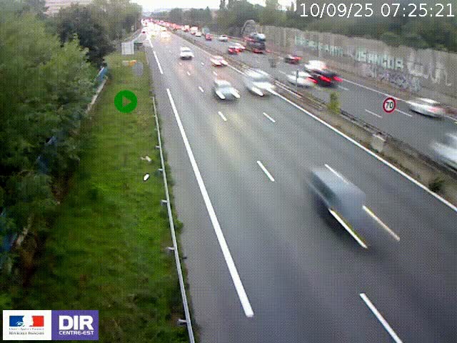 Webcam à Bron sur l'A43 à la jonction avec le boulevard périphérique de Lyon (D383). Vue orientée vers Lyon