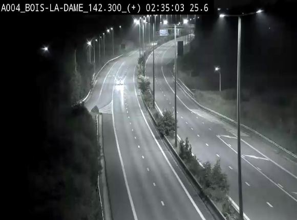 Webcam située entre la sortie 29 Neufchâteau et la jonction avec l'E25 en direction de Liège et Luxembourg