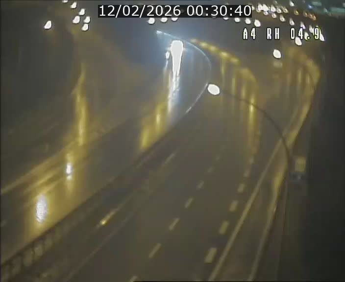 Traffic live webcam Luxembourg Leudelange - A4 - BK 4.9 - direction Luxembourg