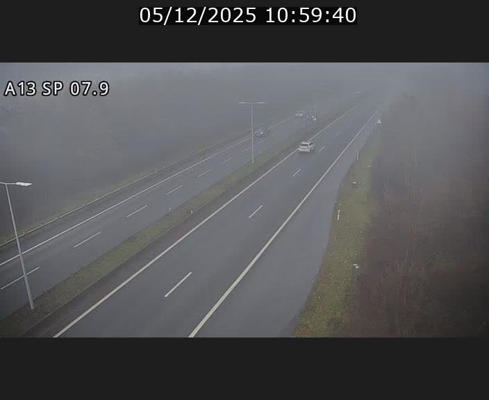 Traffic live webcam Luxembourg Jonction Lankelz - A13 direction Pétange - BK 7.9