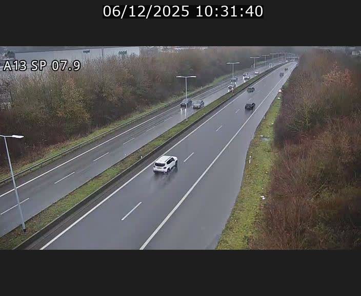 Traffic live webcam Luxembourg Jonction Lankelz - A13 direction Pétange - BK 7.9