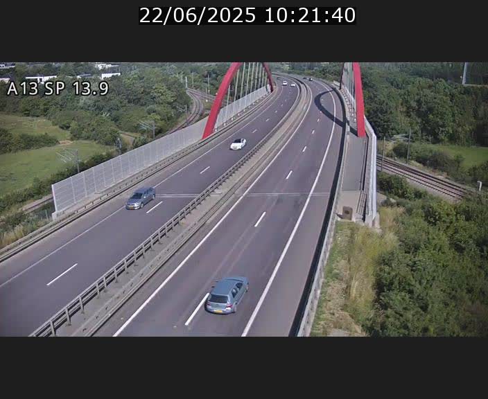 Traffic live webcam Luxembourg Kayl - A13 direction Esch-sur-Alzette/Luxembourg-ville - BK 13.9