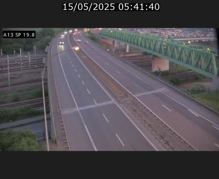 Traffic live webcam Luxembourg Croix de Bettembourg - A13 direction Esch-sur-Alzette - BK 19.8