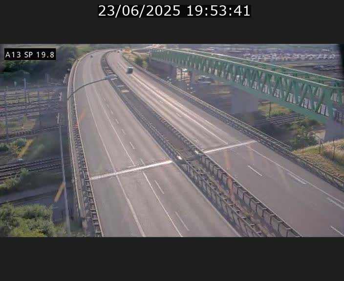Traffic live webcam Luxembourg Croix de Bettembourg - A13 direction Esch-sur-Alzette - BK 19.8