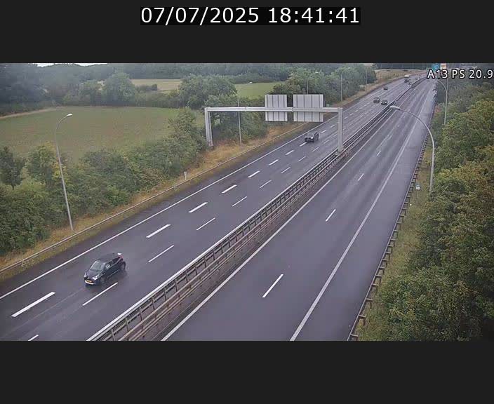 Traffic live webcam Luxembourg Croix de Bettembourg, rond-point d'Hellange - A13 direction Allemagne - BK 20.9
