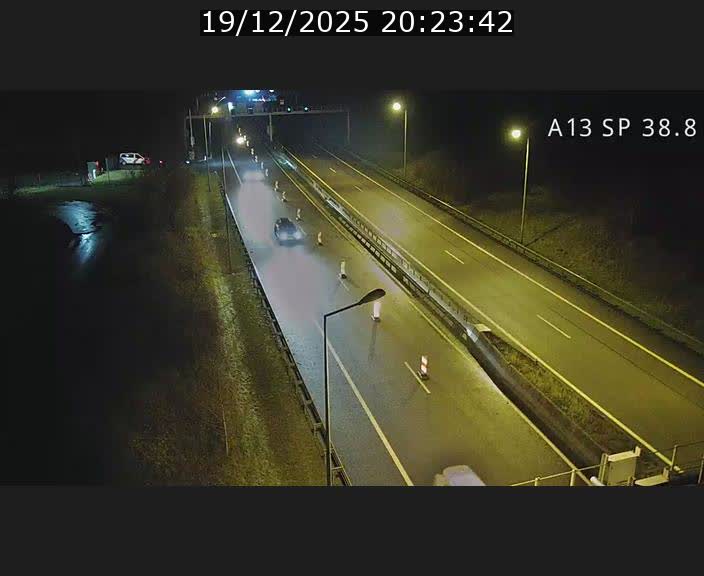 Webcam autoroute A13 à l'entrée ouest du tunnel Markusbierg à Schengen. Vue orientée vers le tunnel et l'Allemagne
