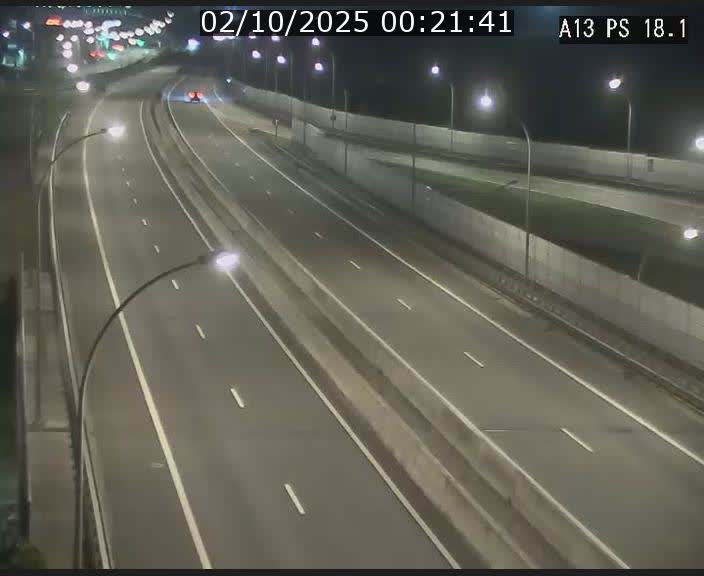 Traffic live webcam Luxembourg Dudelange - A13 direction Croix de Bettembourg - BK 18.1