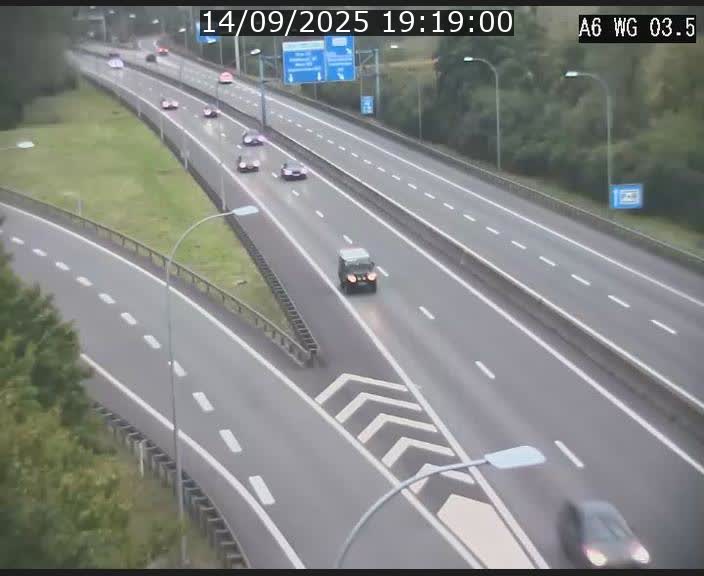 Traffic live webcam Luxembourg - Croix de Cessange - A6 - BK 3.5 - direction France/Allemagne