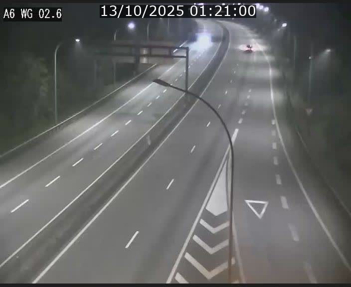 Traffic live webcam Luxembourg Croix de Cessange - A6 - BK 2.6 - direction France/Allemagne