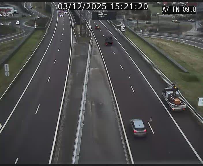 Caméra trafic Luxembourg - A7, Tunnel Gousselerbierg, sortie sud, direction rond-point Lorentzweiler (BK 9.9)