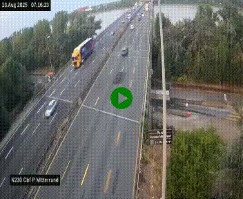 Webcam sur le périphérique de Bordeaux à l'est de la ville. Caméra située sur le Pont Mitterand sur la N230