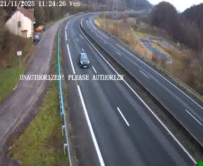 Webcam sur la D910 située dans la Côte des 4 vents. Vue orientée vers le bas, vers Saint-Avold.