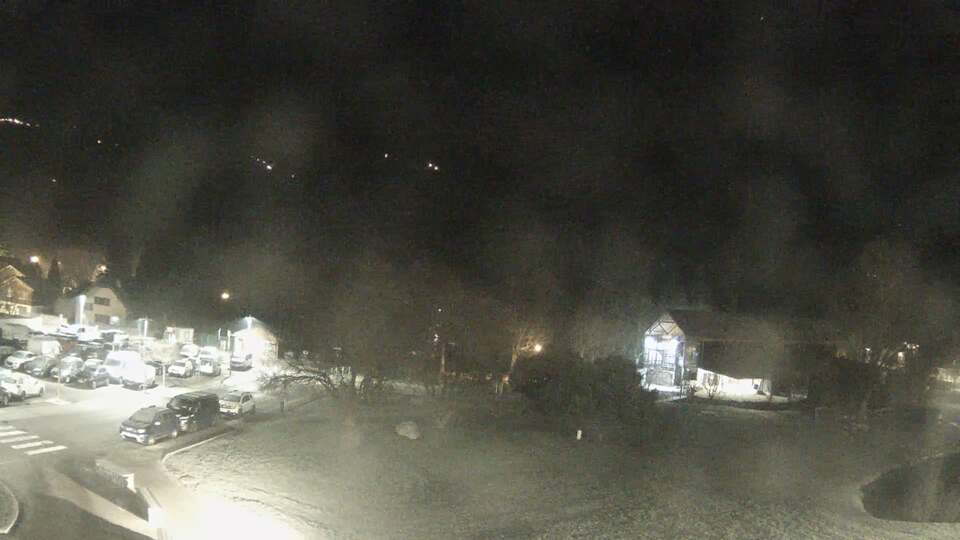 Webcam au niveau de la mairie du village du Bourg d'Oisans, aux pieds de l'Alpe d'Huez et aux portes du parc des Écrins