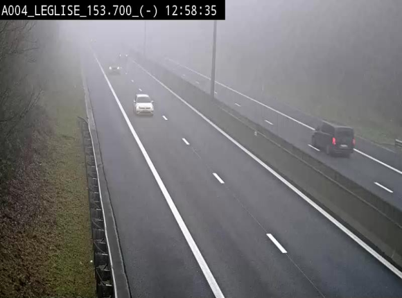 Webcam autoroute A4 (E411-E25) à Léglise, avant la jonction avec la N40. Vue orientée vers Bruxelles