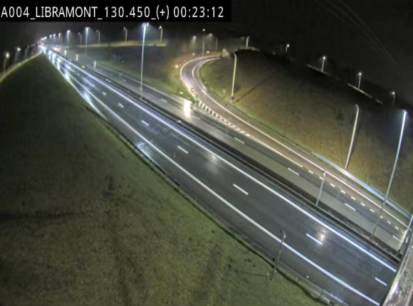 Webcam à Libramont sur l'E411 à la jonction avec la N89 menant vers Bouillon et la France. Vue orientée vers Arlon