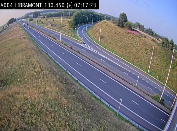 Webcam à Libramont sur l'E411 à la jonction avec la N89 menant vers Bouillon et la France. Vue orientée vers Arlon