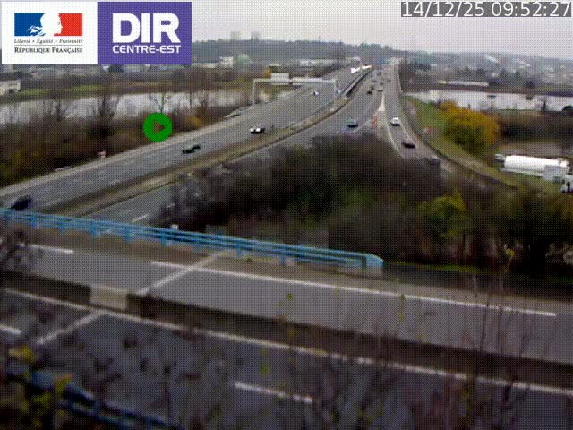 Clone of Caméra de circulation sur A7 à Lyon Perrache vers Marseille, le long du Rhône