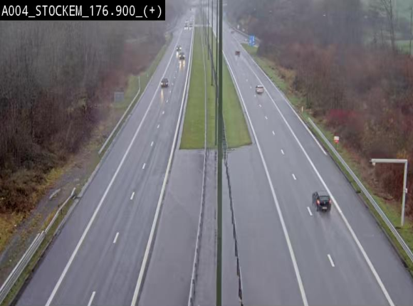 Webcam au-dessus de l'E411 sur la N83 à hauteur de la sortie Stockem. Vue orientée vers Arlon