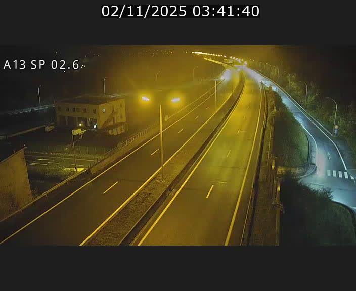 Traffic live webcam Luxembourg Sanem - A13 direction Pétange - BK 2.6