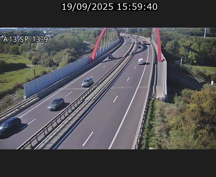Traffic live webcam Luxembourg Kayl - A13 direction Esch-sur-Alzette/Luxembourg-ville - BK 13.9
